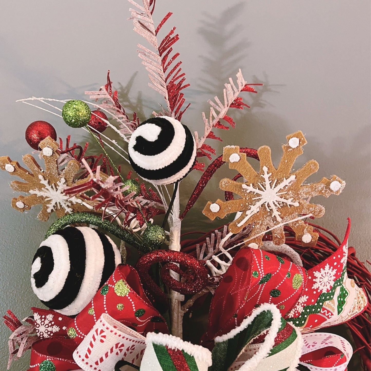 Gingerbread Cookie Christmas Grapevine, Christmas Grapevine for Front Door, Gingerbread Decoration, Gingerbread Holiday Decor