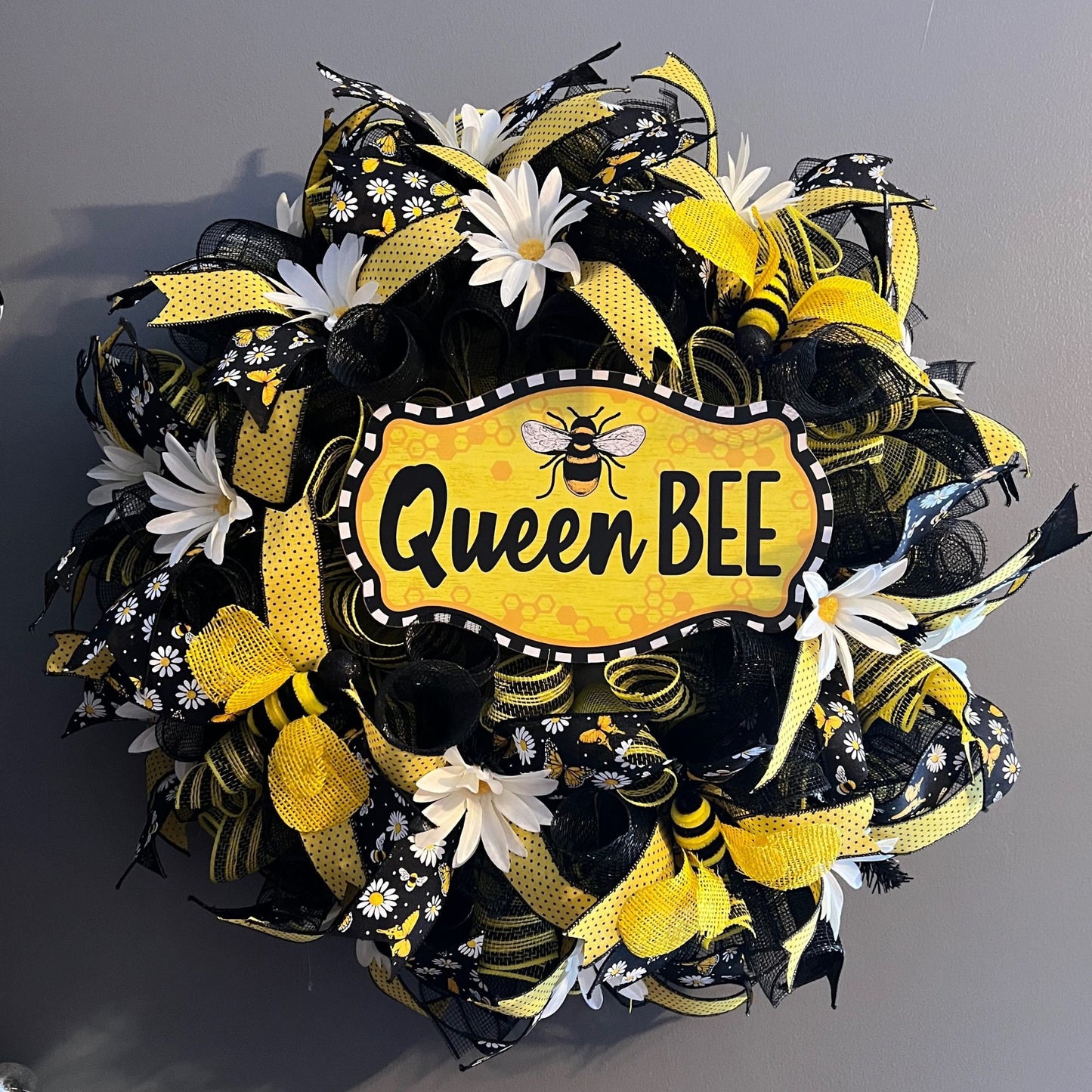 Bee Wreath for Front Door, Queen Bee Wreath, Bee Home Decor, Bee Wreath